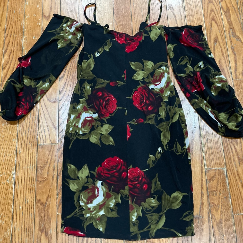 Charlotte Russe Black and Red Floral Long Sleeve Dress - Picture 11 of 11
